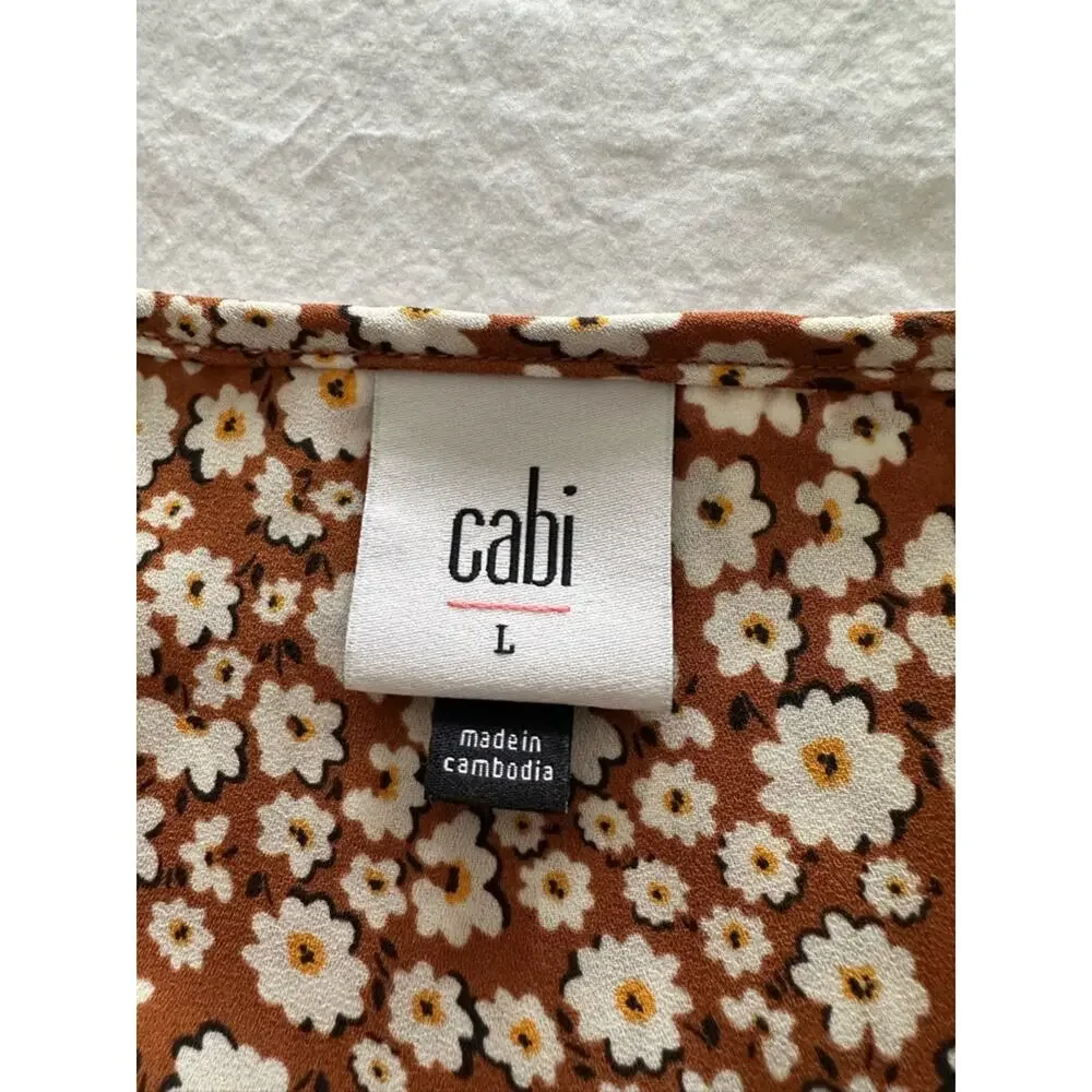 CAbi floral button-front top, size large - Picture 4 of 11